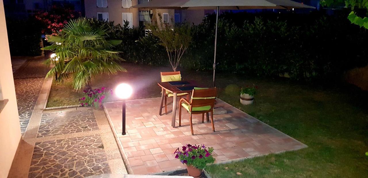 Apartmani Assa Krk Krk Town Εξωτερικό φωτογραφία